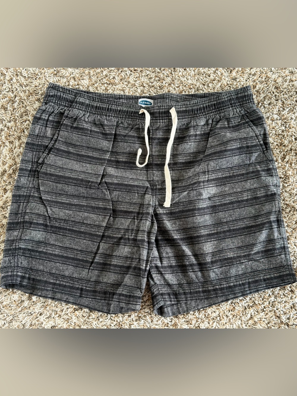 Old Navy Men’s Gray Striped Pull-On Shorts with Drawstring